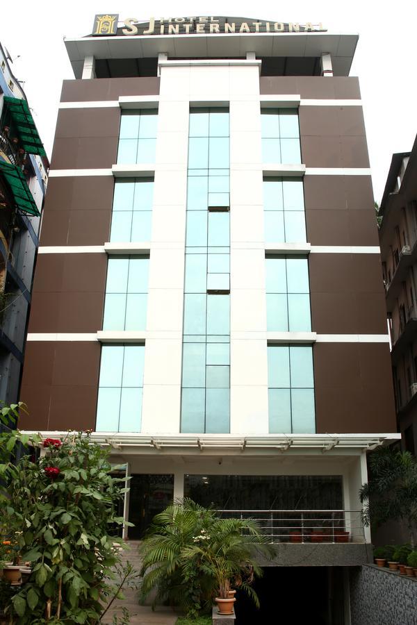 Hotel Sj International Гувахати Экстерьер фото