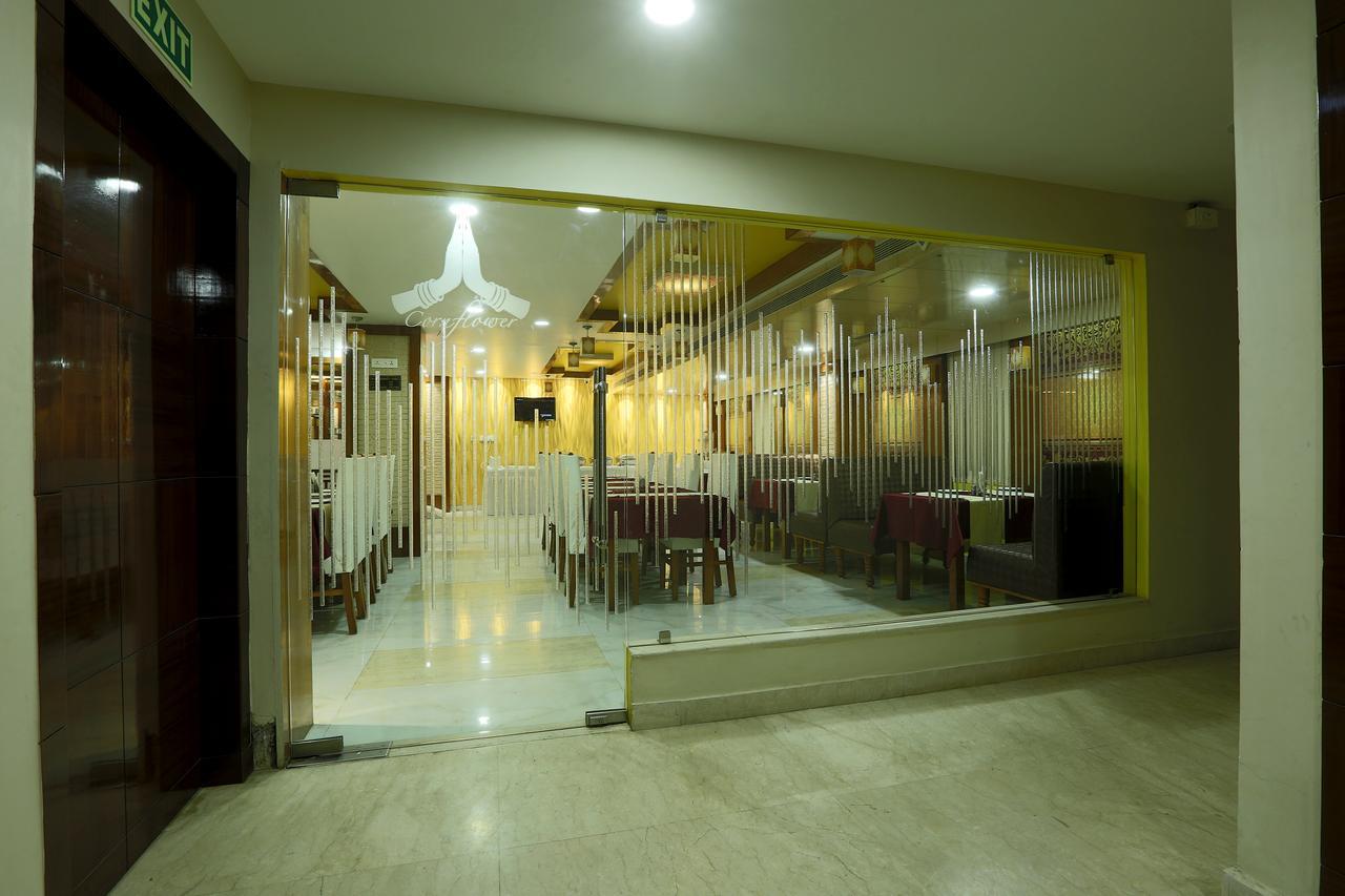 Hotel Sj International Гувахати Экстерьер фото