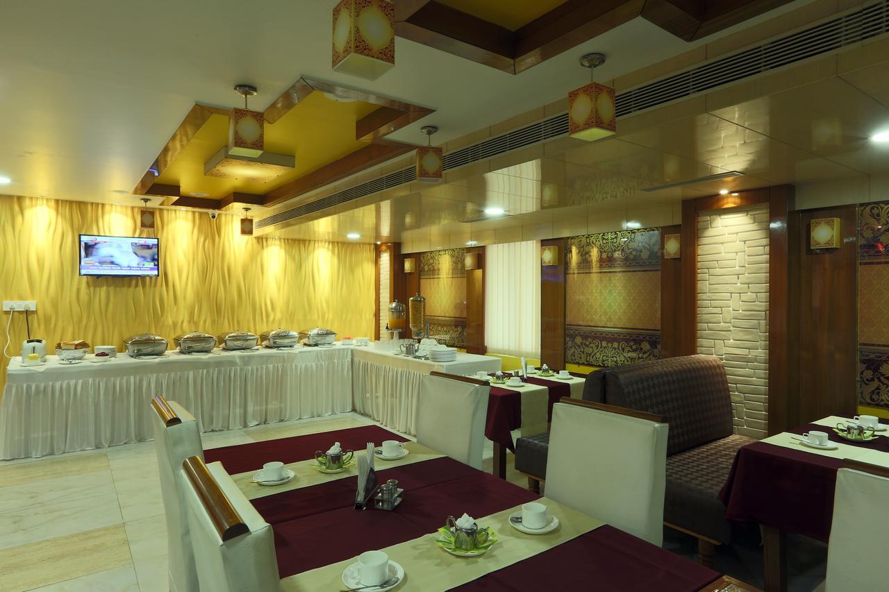 Hotel Sj International Гувахати Экстерьер фото