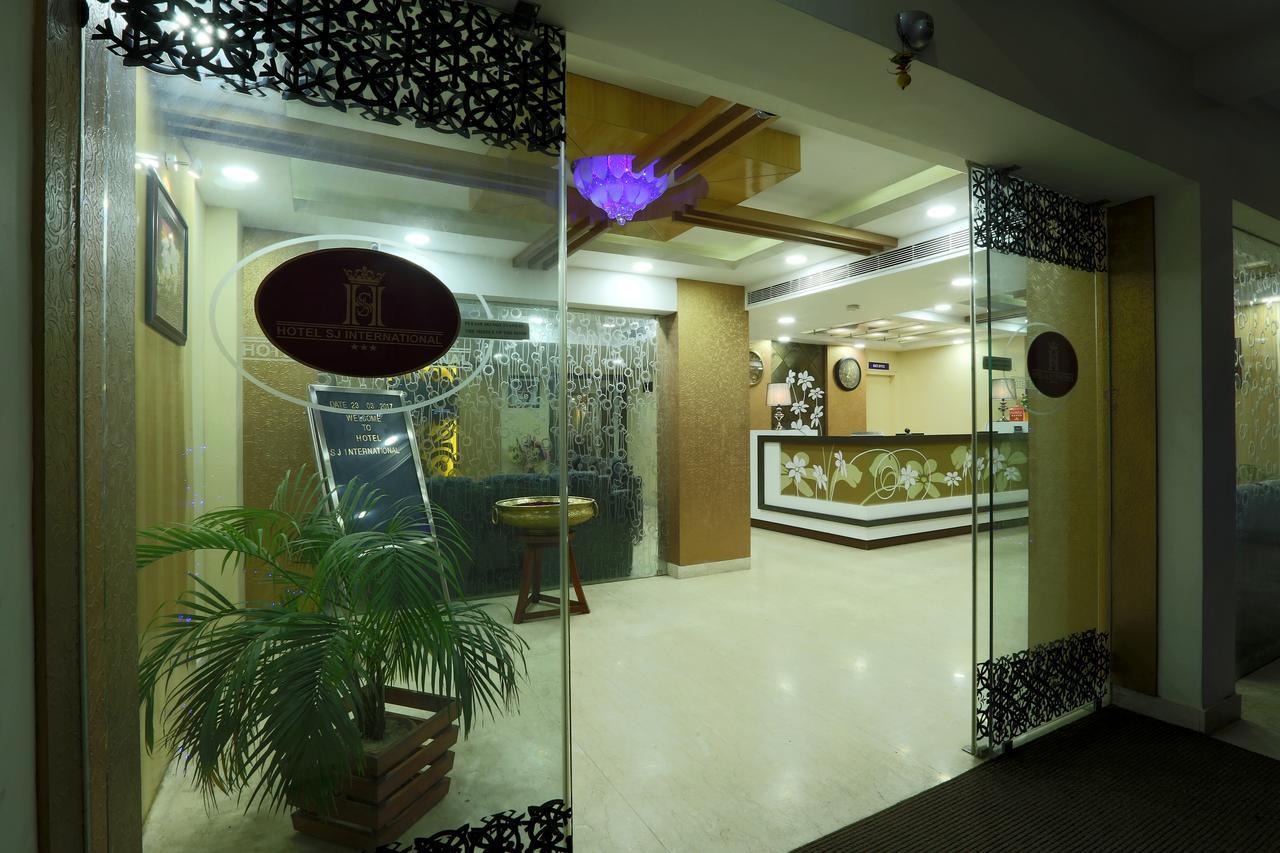 Hotel Sj International Гувахати Экстерьер фото